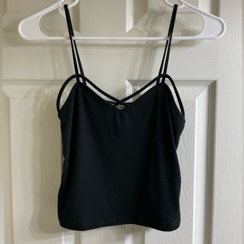 Black crisscross cutout vneck crop top - Picture 1 of 2
